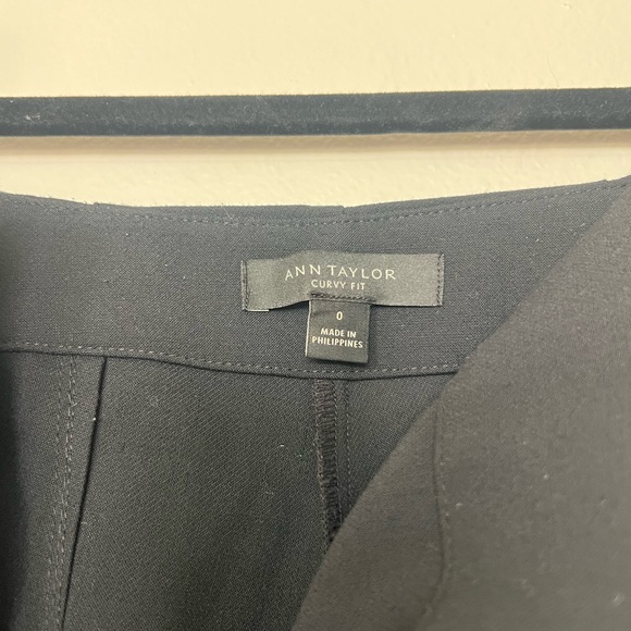 Ann Taylor The High Rise Slim Pant - Curvy Fit - Picture 4 of 5